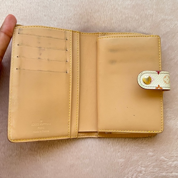 Authentic LV Multicolor Kisslock Wallet - Picture 2 of 8